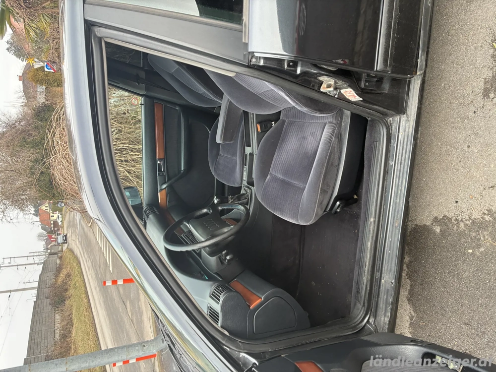 Audi 100 quattro schwarz