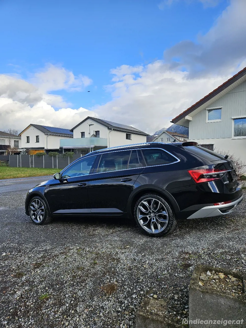 Skoda Superb 2.0 TDI Scout DSG Allrad Kombi