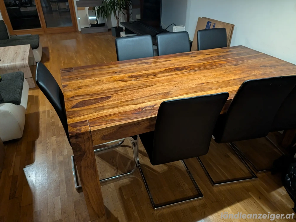 Vollholztisch