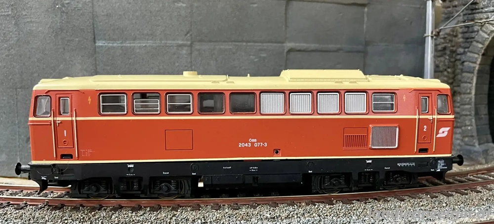 LIMA Diesel-Lok ÖBB 2043, H0, Gleichstrom, analog