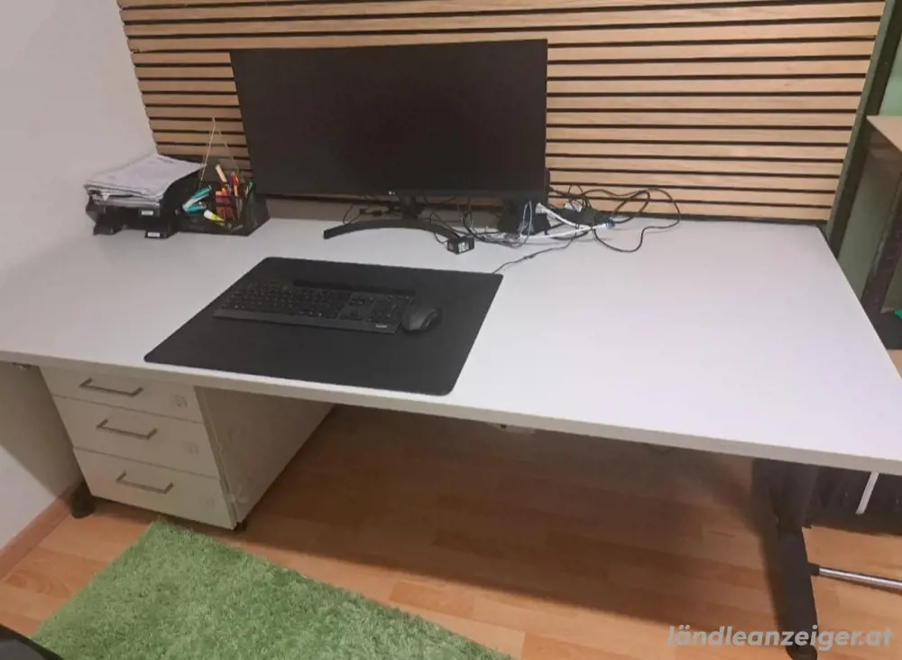 Schreibtisch 2m x1m