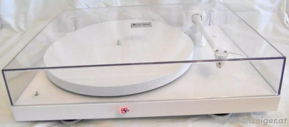 Pro-ject debut pro white + ortofon 2m white