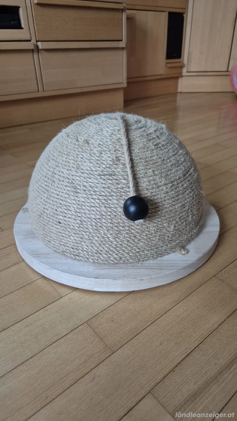 Katzen Kratz-Halbkugel