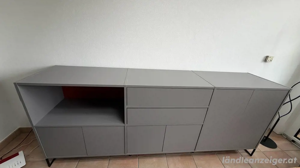 Sideboard mit offenem Element
