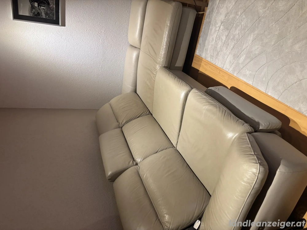 Leder Coutch zu verschenken