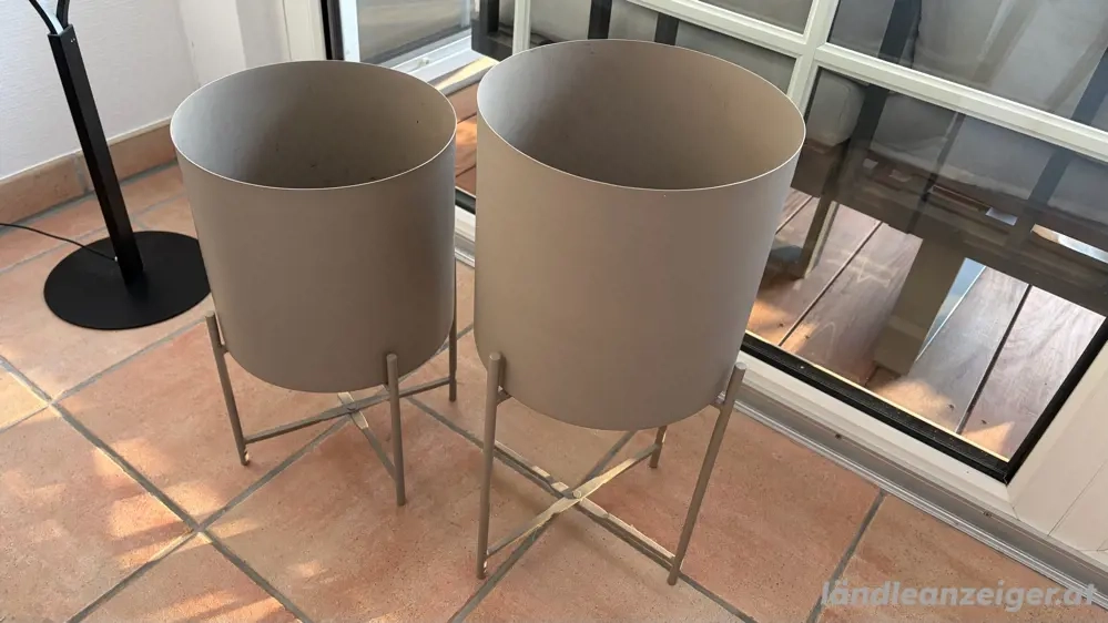 Töpfe für Pflanzen