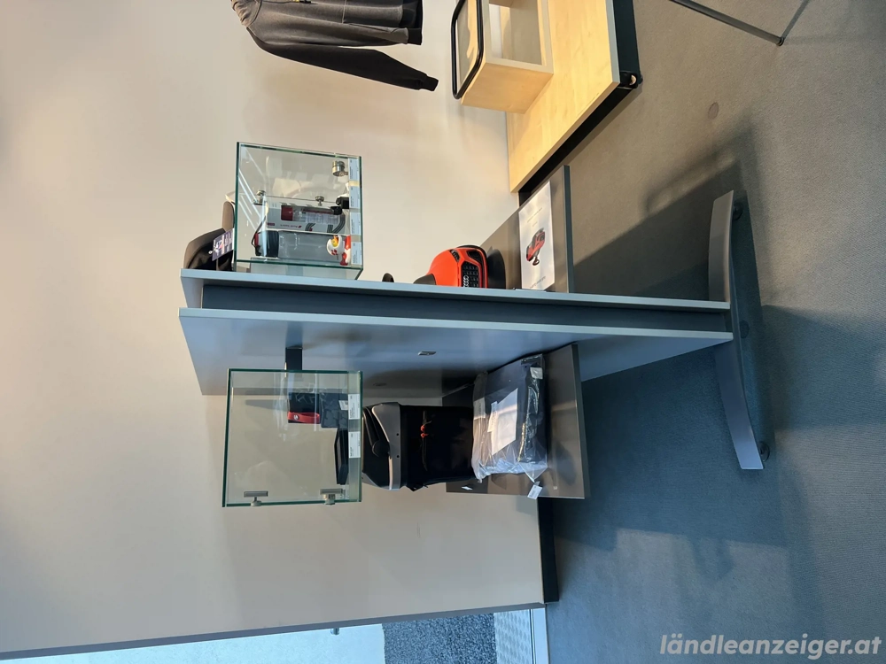 Vitrine, Regal, kleiner Shop