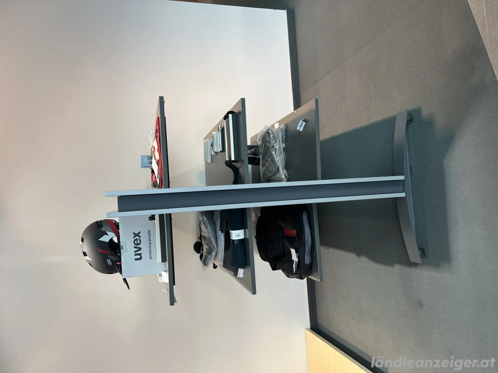 Regal, Vitrine, Schaufenster