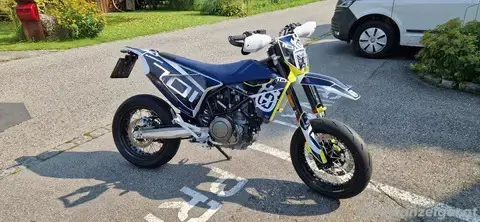 Husqvarna 701 Supermoto 2022
