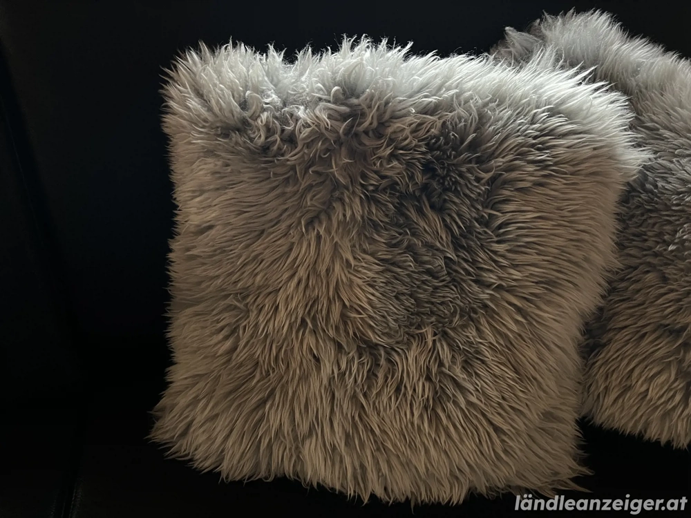 Fellpolsterüberzug grau - 2 Stück - 45 x 45 cm