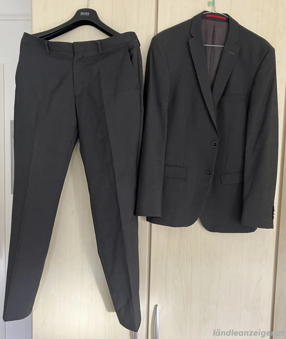 Herrenanzug 100% Schurwolle Gr. 50 52