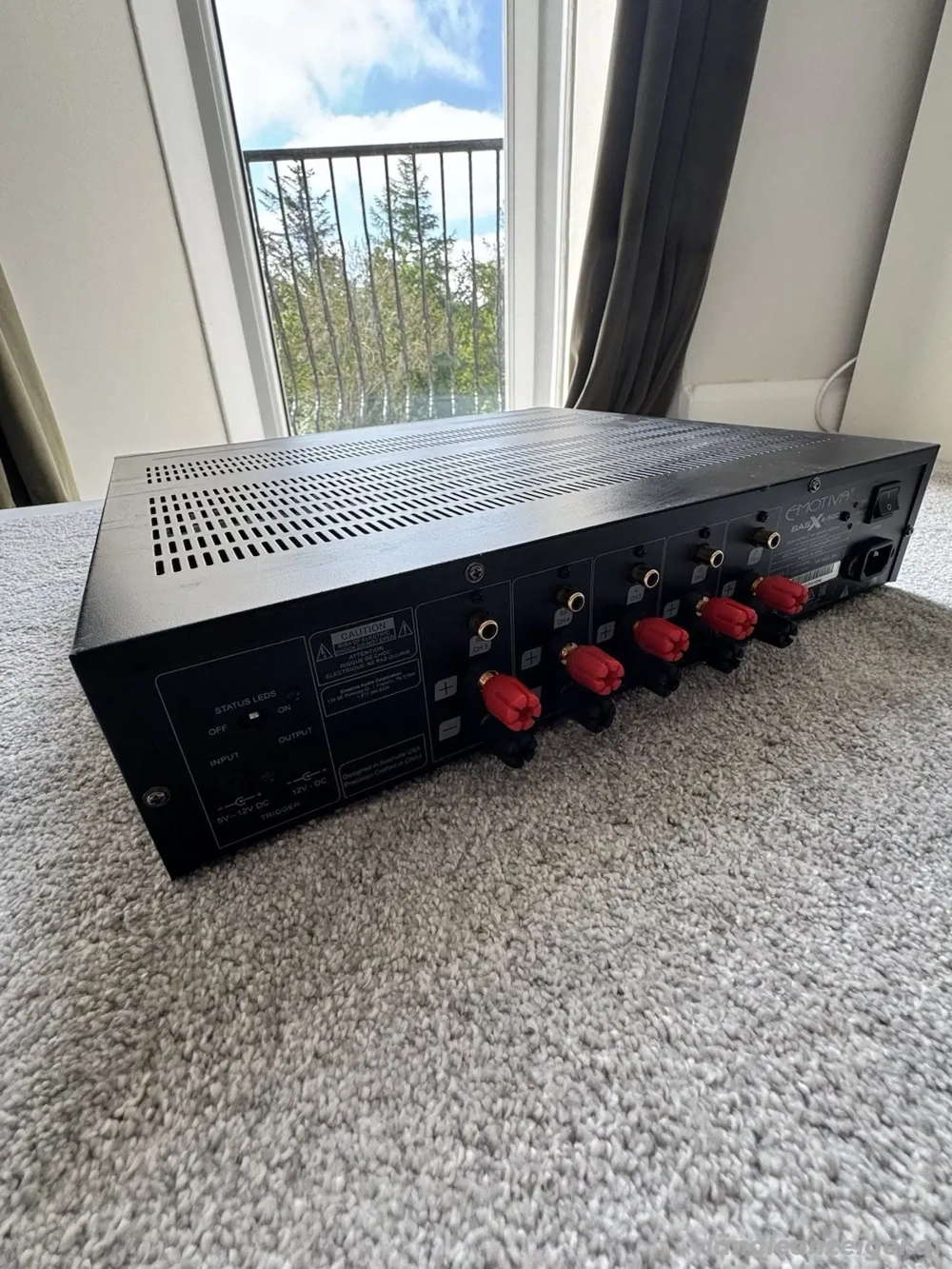 Emotiva BasX A500 Endverstärker