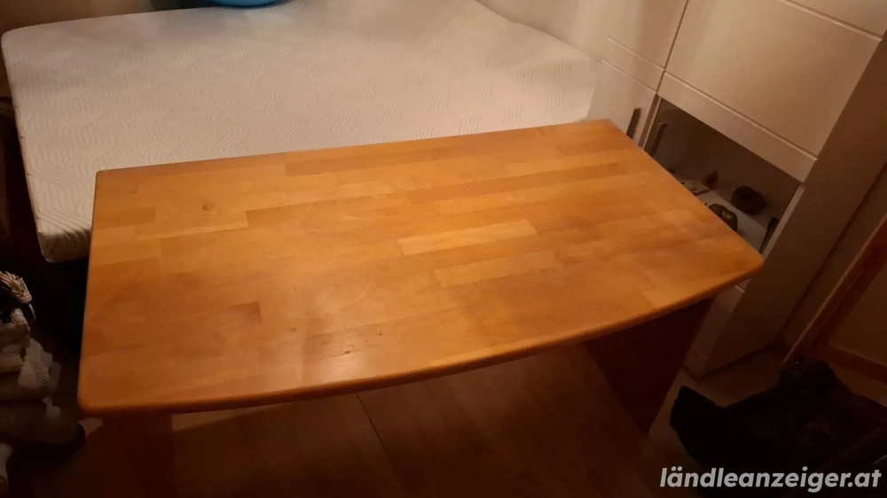 Schreibtisch mit Rollcontainer