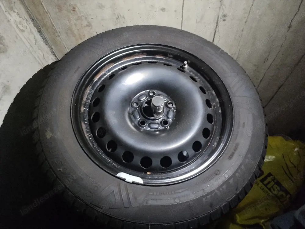 Winterreifen inkl. Sensoren Felgen