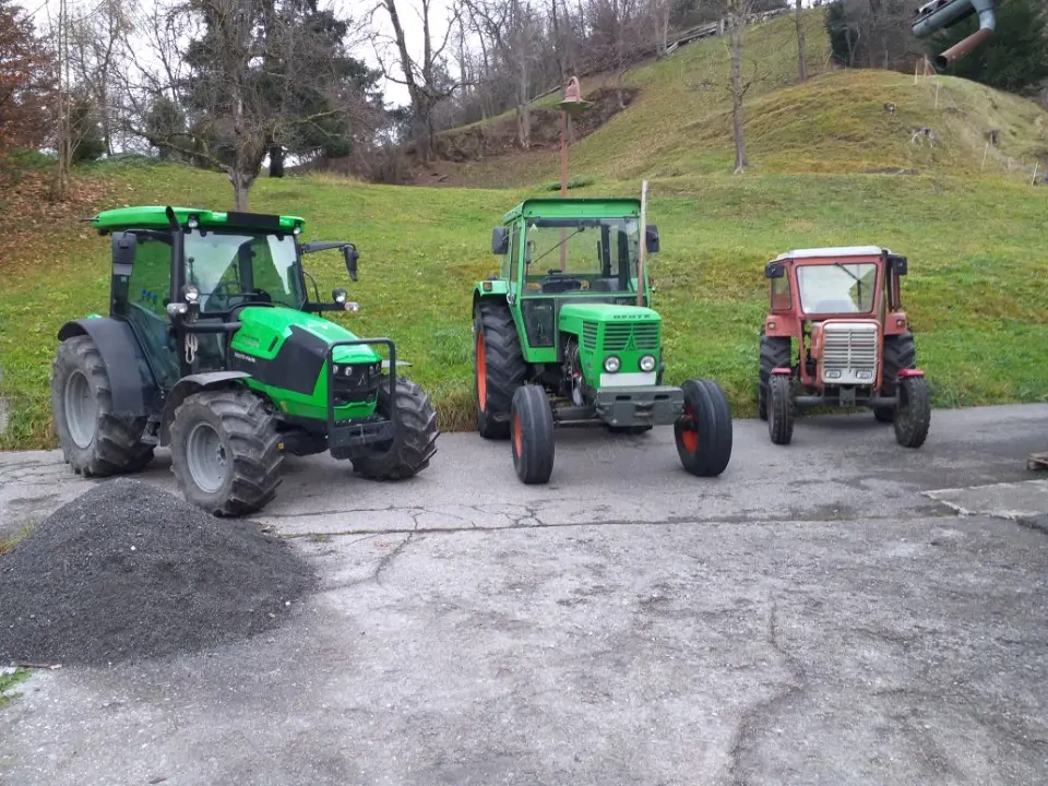 Traktoren zu verkaufen 