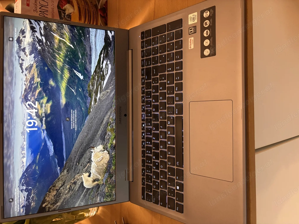 Medion Notebook - Intel Core i7, 8 GB RAM, NVMe-SSD, Windows 11