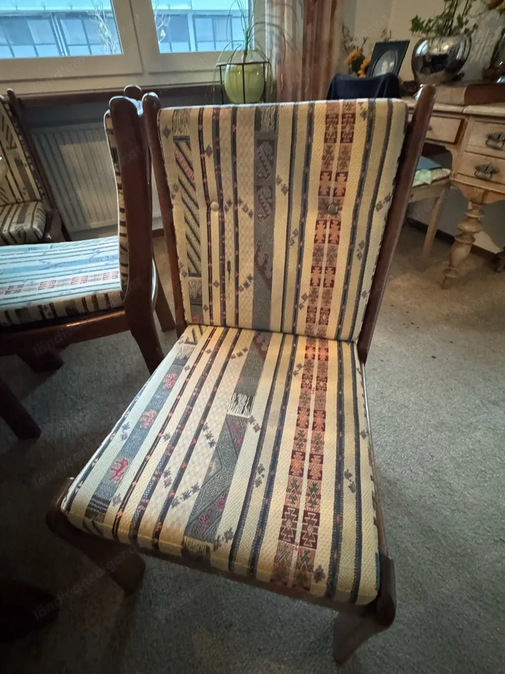 Eckbank mit Tisch und 3 Stühlen