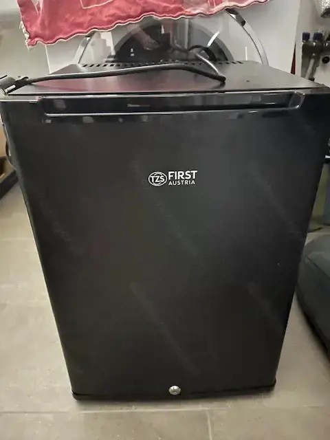 Mini Kühlschrank 40 L schwarz