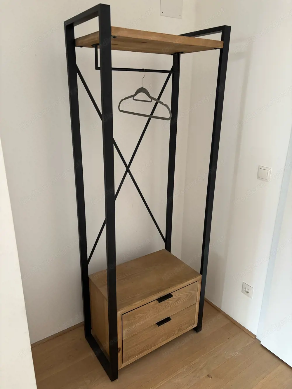 Garderobe zu verkaufen