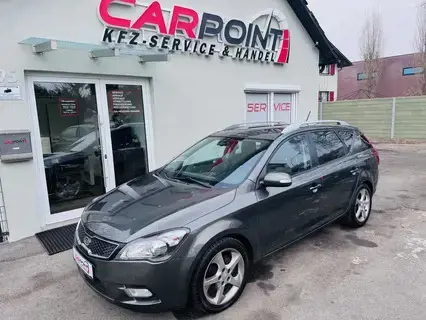 KIA Ceed SW* 1,6 CRDi* Wenig Km* Navi* Kamera* AHK* 8-Fach Bereift