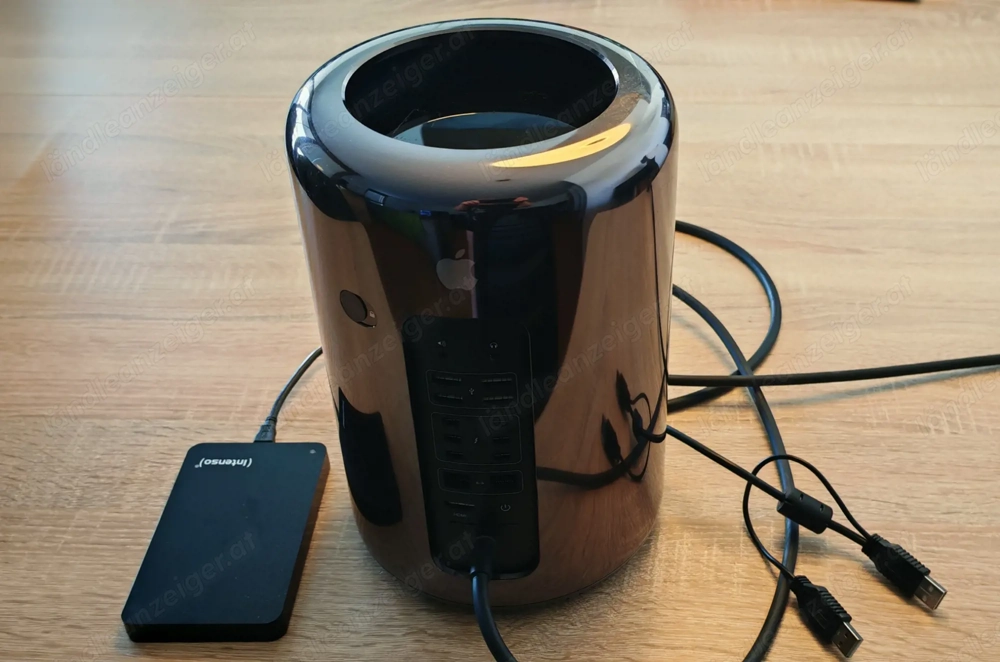 MacPro 6,1 Workstation