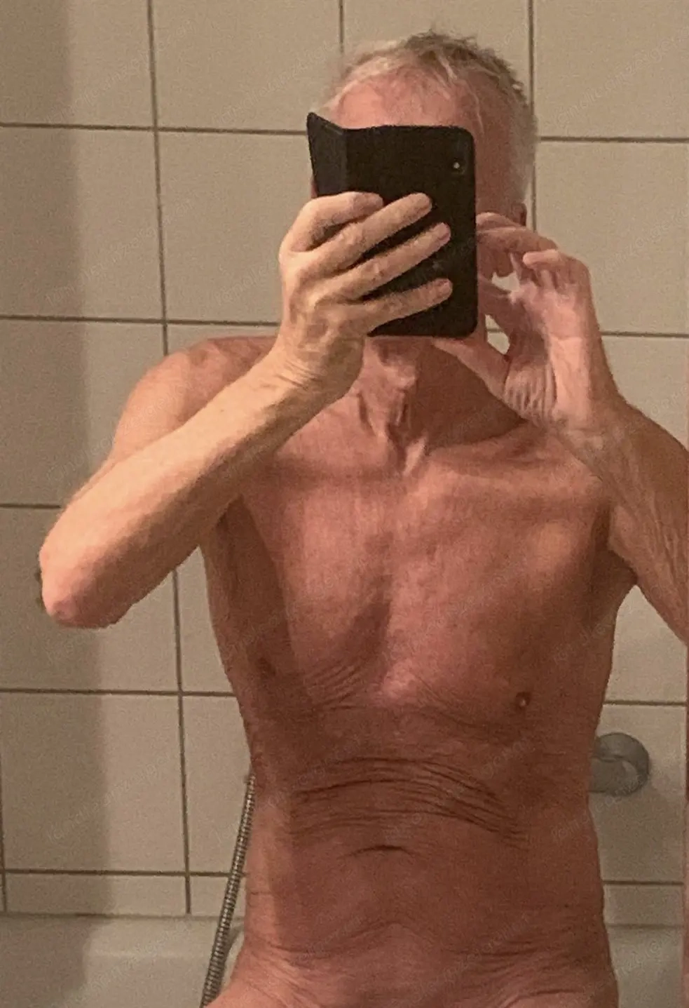 Suche junge Ladys für oralen Sex gegen TG