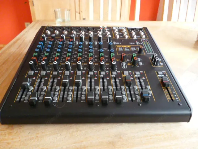 Mischpult RCF F12 XR