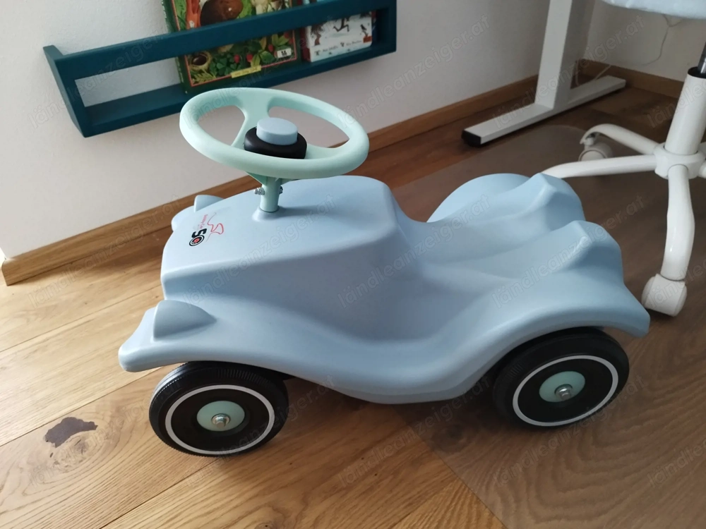 Bobbycar mit Hänger