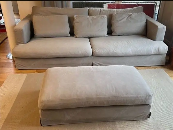 Saba Design Sofa mit Ottomane   Hergestellt in Italien