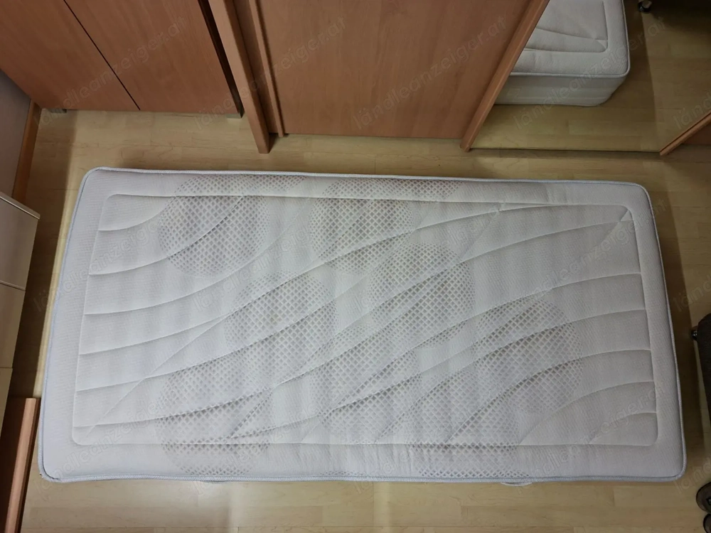 2 Stück Matratzen zur verschenken