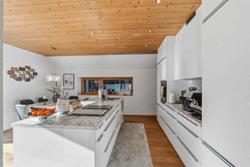 Platz für Familie, Beruf und Ideen - Teilsaniertes Haus mit Einliegerwohnung