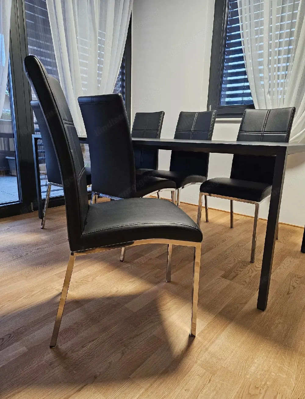 6x Leder Esszimmerstühle schwarz