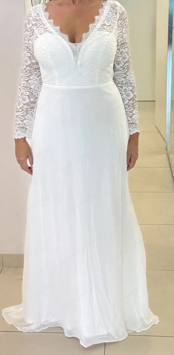 Schlichtes Brautkleid Größe 38-40 gefuettert mit leichter Schleppe