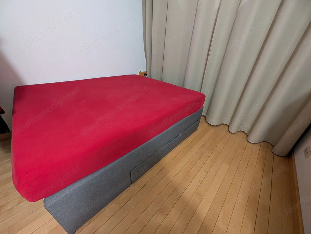 Boxspringbett zu verschenken. 