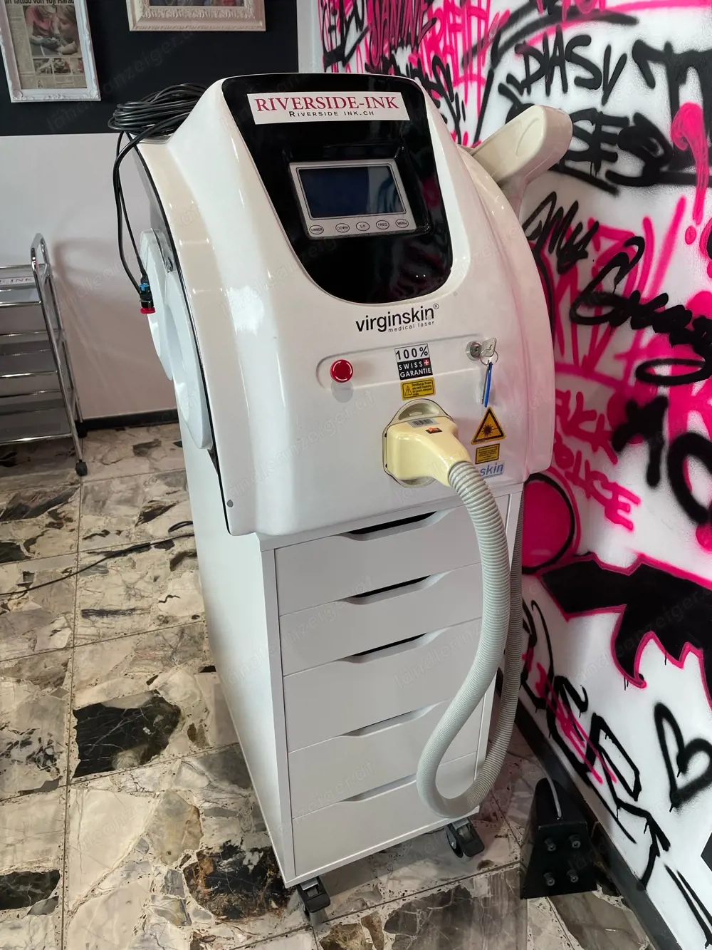 v-skin Laser mit Schrank