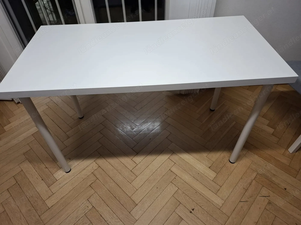 Set: Tisch und Stuhl 