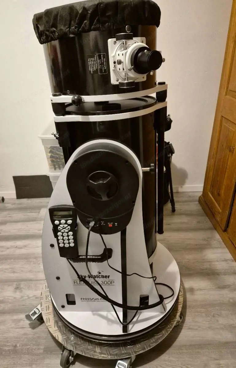 Teleskop Newton Goto Skywatcher 300P 12" 305mm (f 4,9)