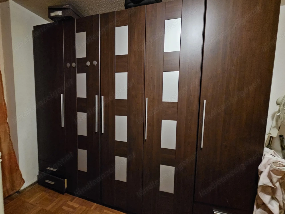 Kleiderschrank mit 5 Türen
