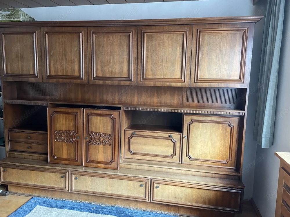 Wohnzimmerschrank Vollholz