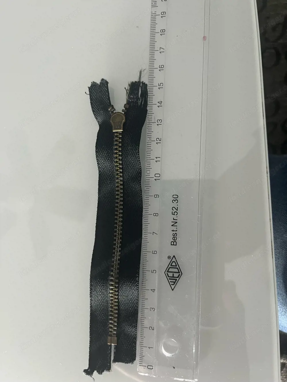 Reißverschluss schwarz 24 cm zweiteilig