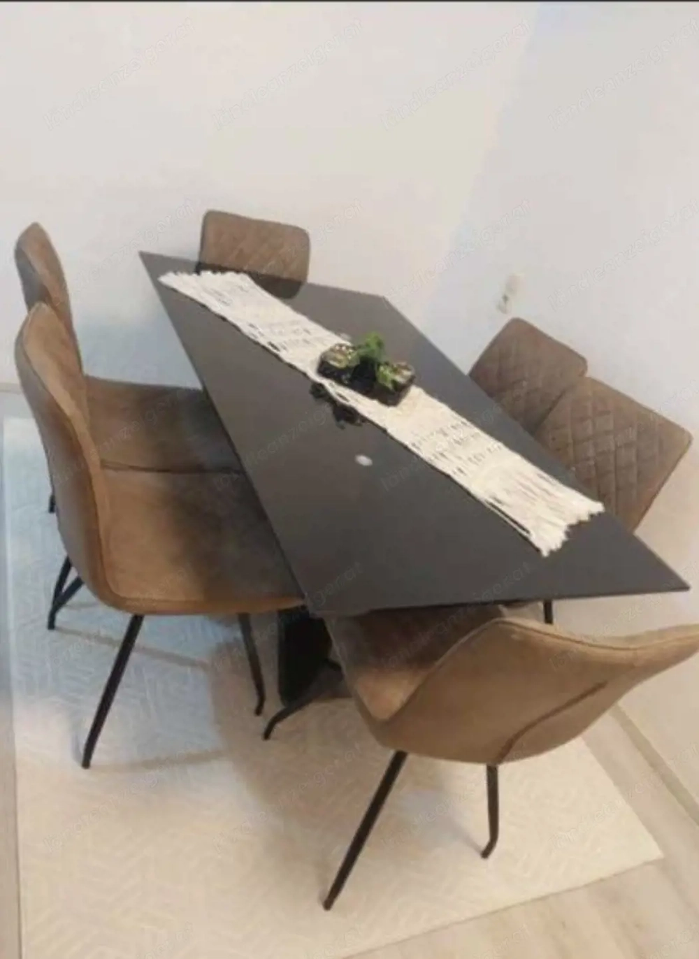 Esstisch mit 6 Stühlen