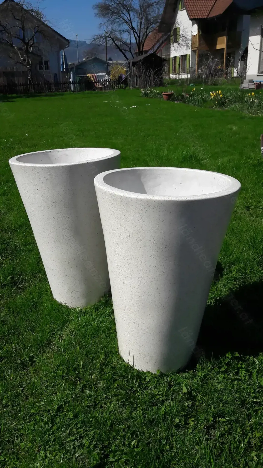 Weisse dekorative Terrazovasen 