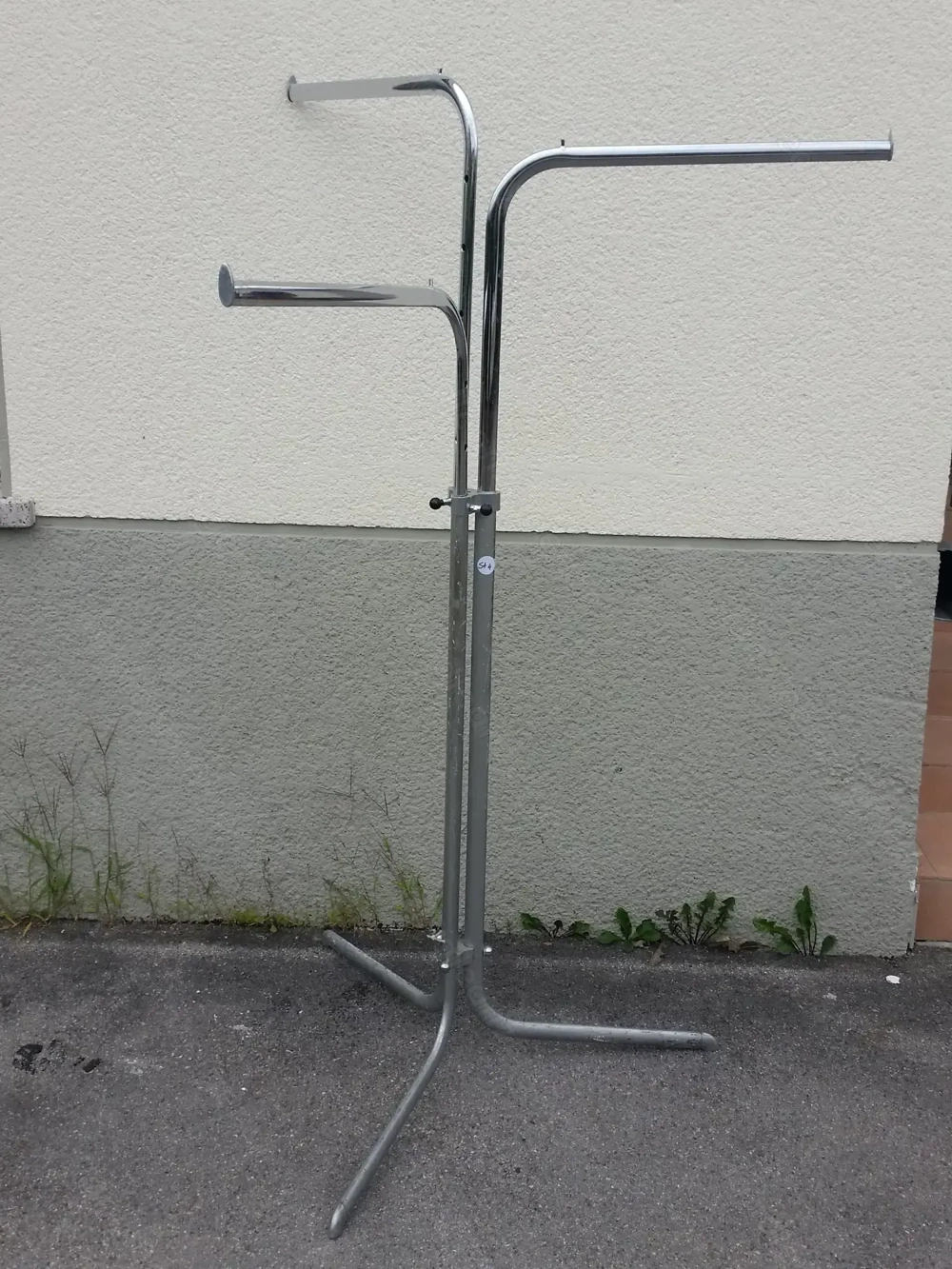 Stabiler Kleiderständer dreiarmig