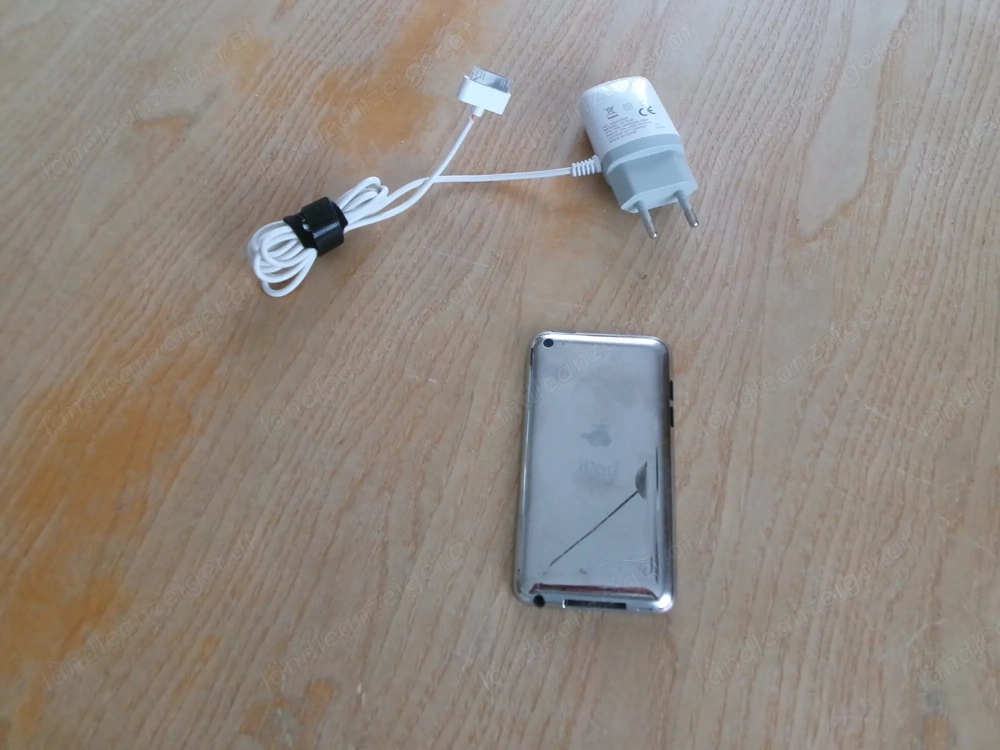 I-Pod von Apple, mit Ladekabel,