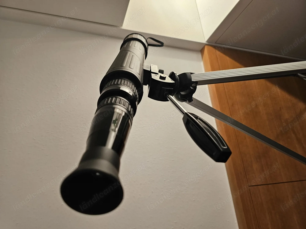 Fernrohr zur Himmels- und Landschaftsbeobachtung