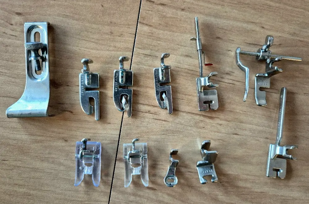 11 + 1 Nähfüße für PFAFF 262 Automatik per Stück
