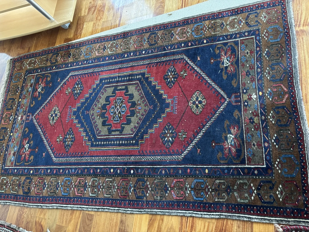 Perserteppiche in 5 verschiedenen Ausführungen 