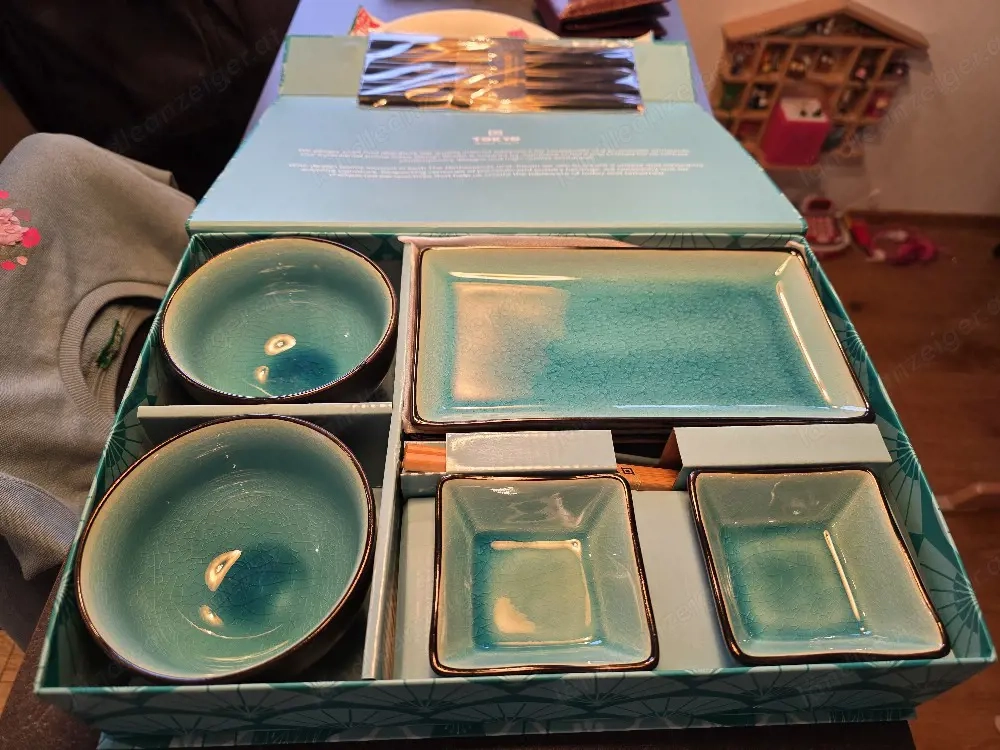 Sushi set für 2 mit stäbchen