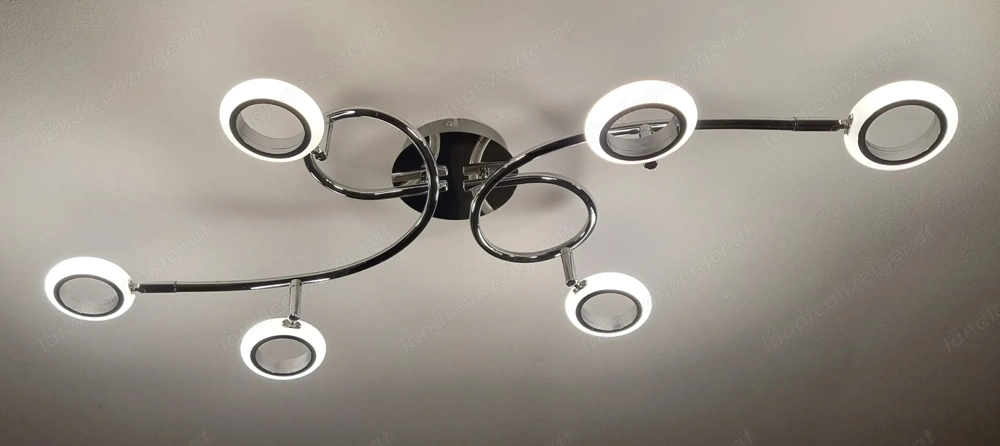 Deckenlampe verchromt mit 6 dreh- und Kippbaren LED-Kreisen