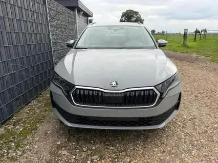 Skoda Octavia Combi 2.0 TDI DSG APP SHZ AHK CAM 110 kW (150 PS), Au...